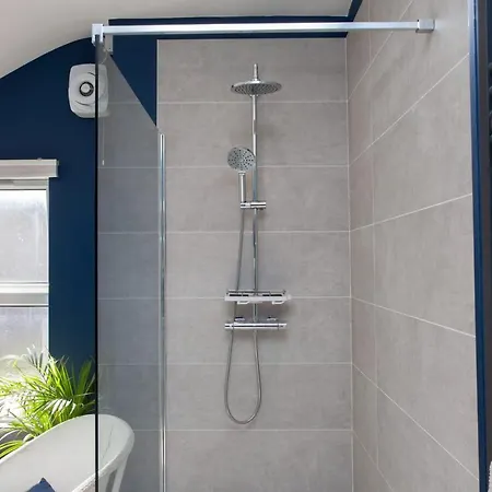 Stylish And Modern 2 Bedroom House - Bedminster Будинок відпочинку
