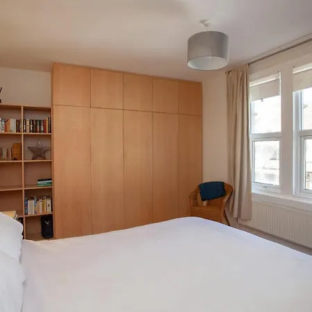 Будинок відпочинку Stylish And Modern 2 Bedroom House - Bedminster Бристоль