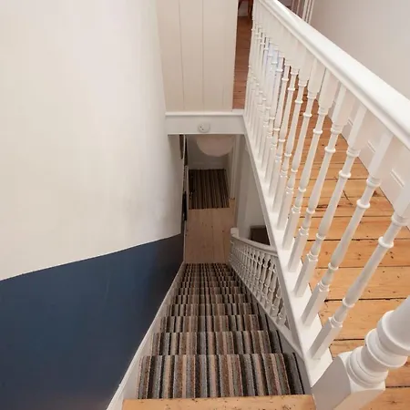 Stylish And Modern 2 Bedroom House - Bedminster Nyaraló