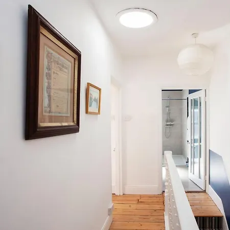 Nyaraló Stylish And Modern 2 Bedroom House - Bedminster